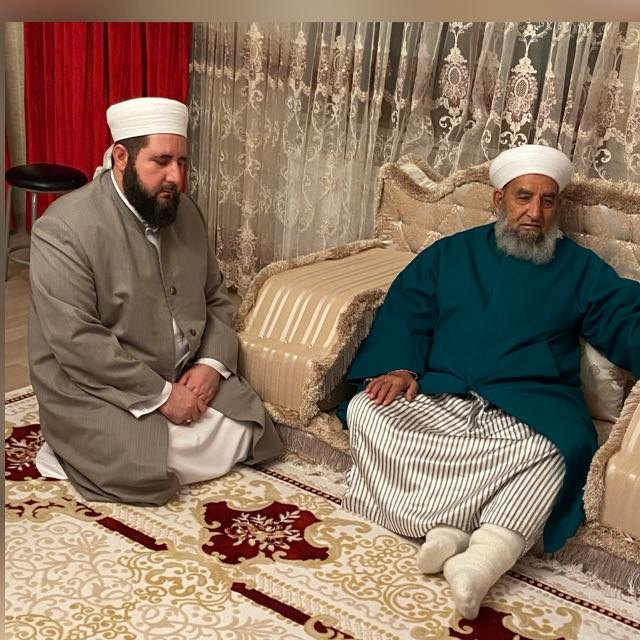 Sultan Hazretleri'nin huzurunda